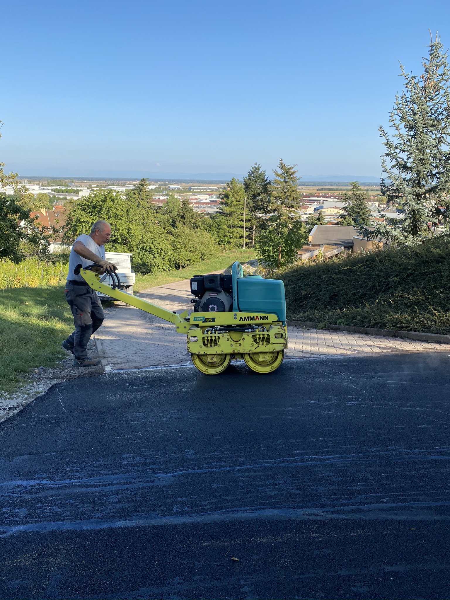 Pose de macadam enrobé à chaud / Pose de fil pavés / Pose de siphon bj 300 / Assainissement &#038; Terrassement à Obernai, Niedernai et Barr Erstein